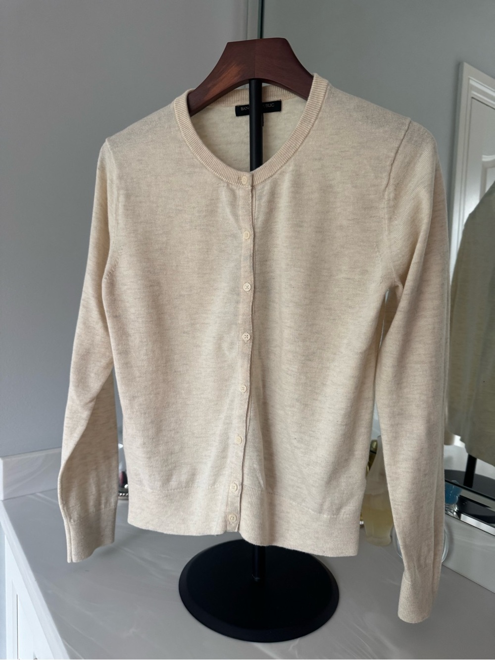 Banana Republic Cream Button-Front Lightweight Cardigan US M